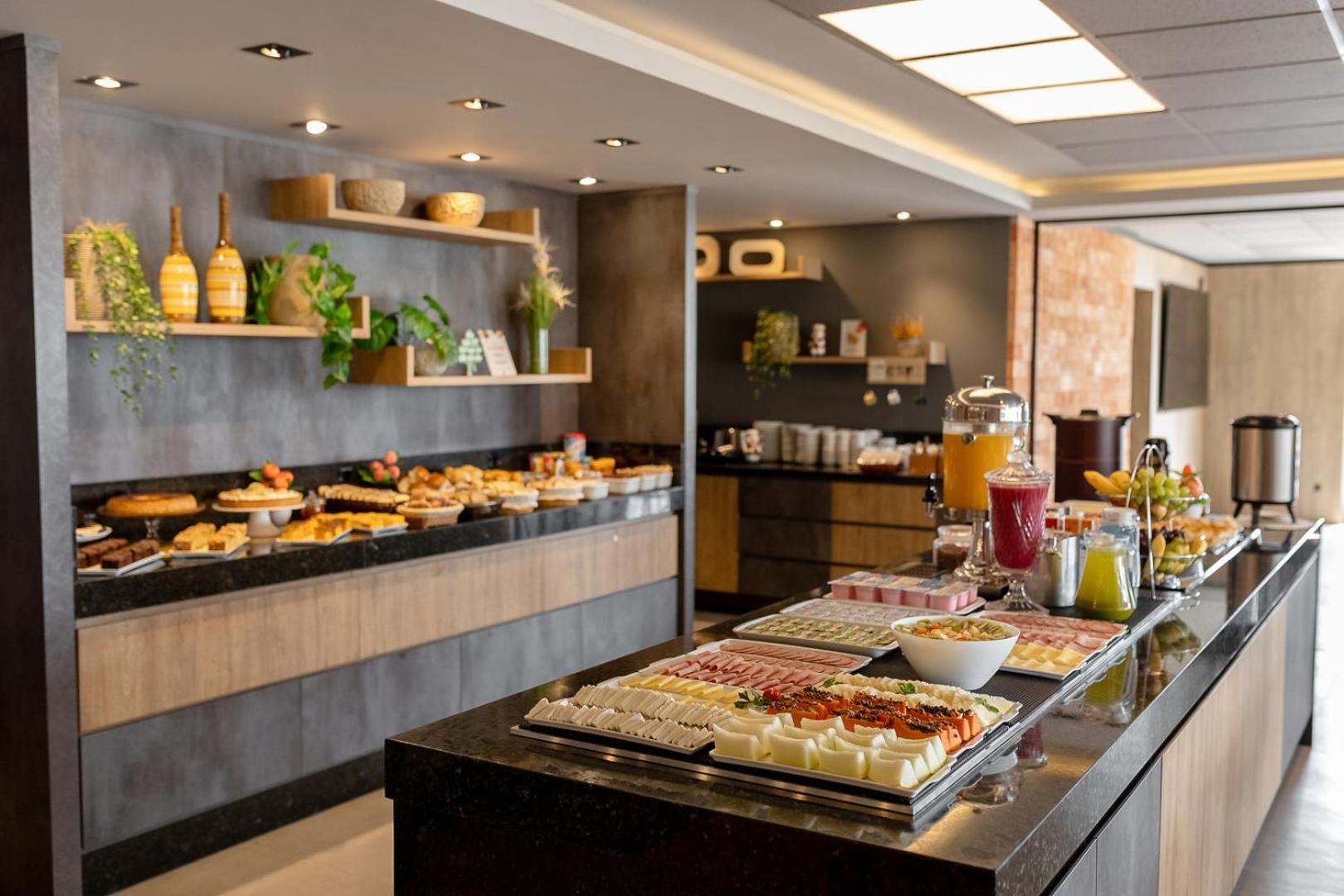 Hotel 10 Ponta Grossa بونتا غروسا المظهر الخارجي الصورة