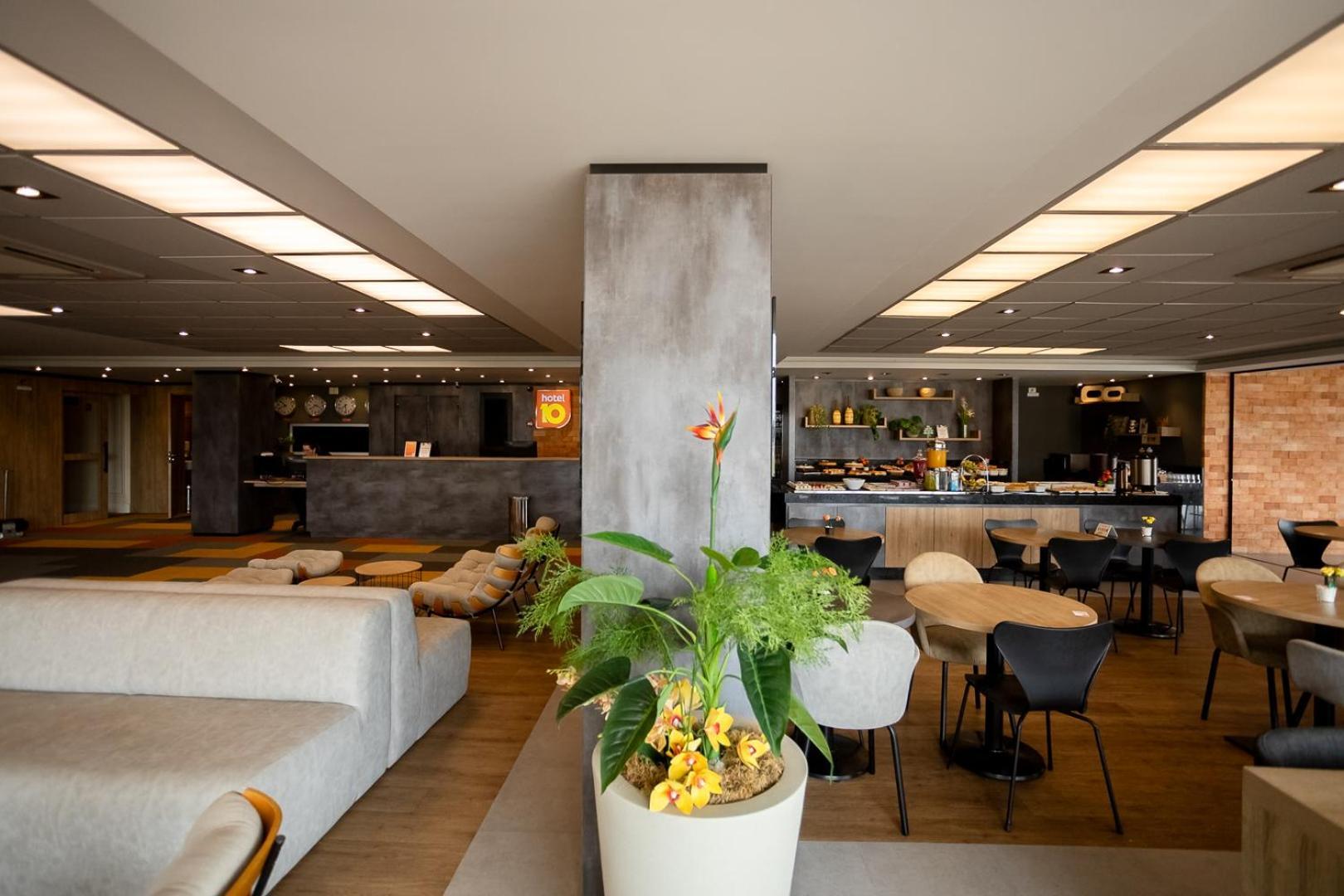 Hotel 10 Ponta Grossa بونتا غروسا المظهر الخارجي الصورة